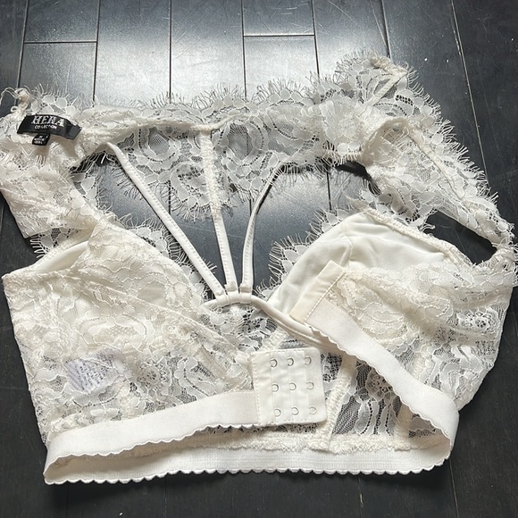 Lingerie Tops - small/medium (4 items) - Picture 10 of 14